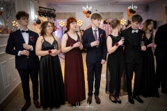 9d710d2b-9d7c-4970-ae76-8036e92f6358_rw_1920